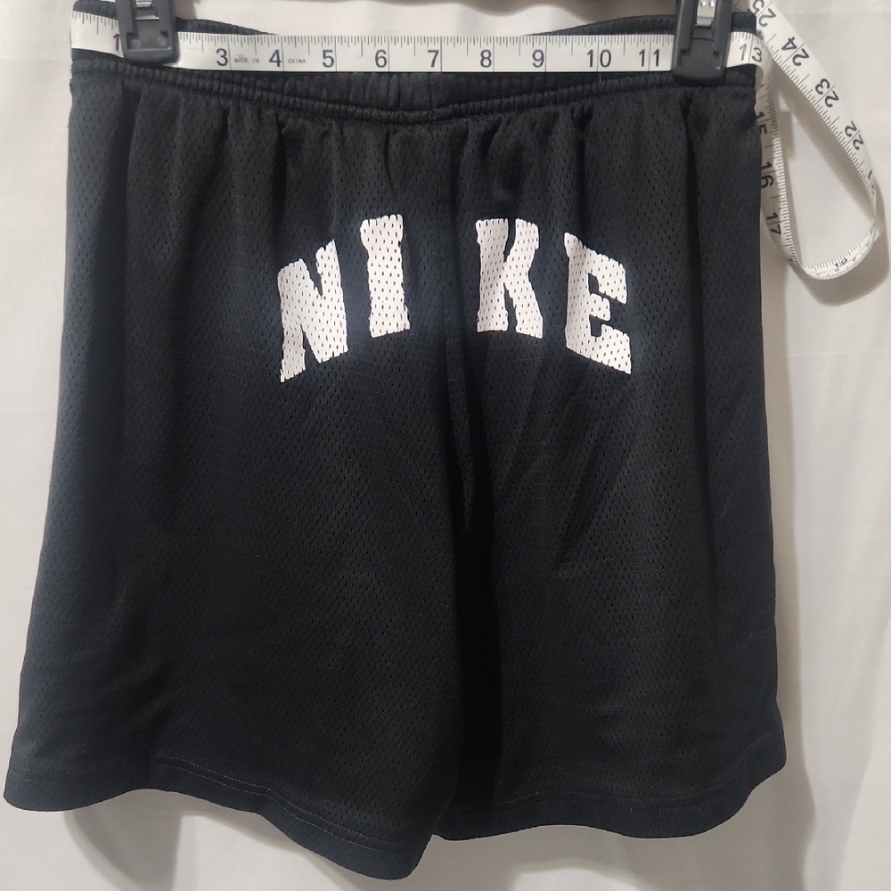 Nike Boys Black Mesh Athletic Shorts - Picture 2 of 3